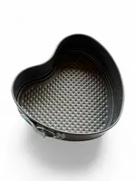 Molde de metal en forma de corazón con gancho desmoldable — 18cm - Imagen 2
